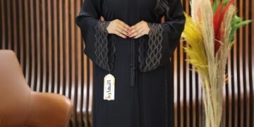 اشيك عبايا و احباب المدينة