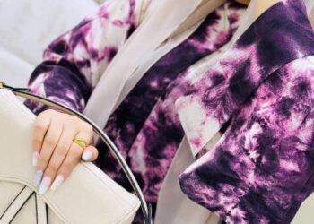 اشيك عبايا و احباب المدينة