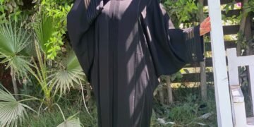 اشيك عبايا و احباب المدينة