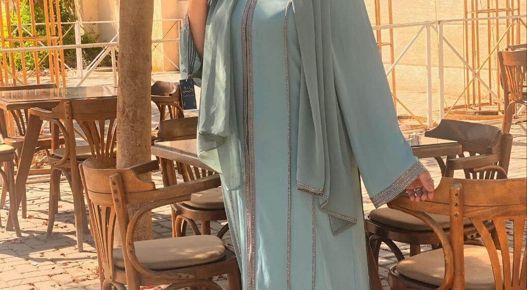 اشيك عبايا و احباب المدينة