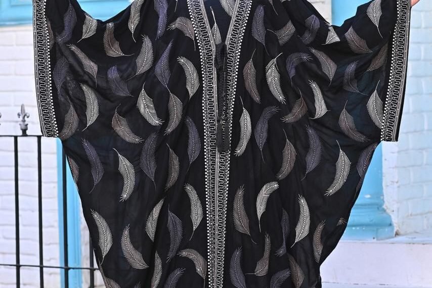 اشيك عبايا و احباب المدينة