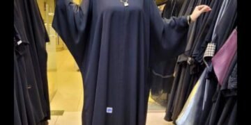 اشيك عبايا و احباب المدينة