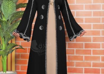 اشيك عبايا و احباب المدينة