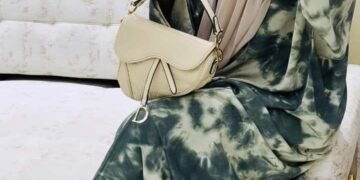 اشيك عبايا و احباب المدينة