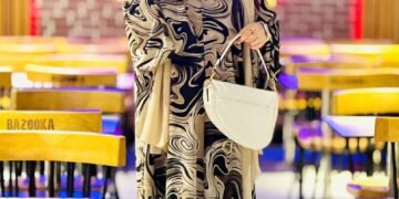 اشيك عبايا و احباب المدينة