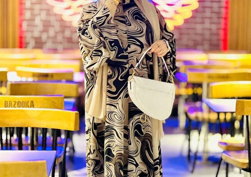 اشيك عبايا و احباب المدينة