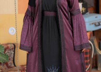 اشيك عبايا و احباب المدينة