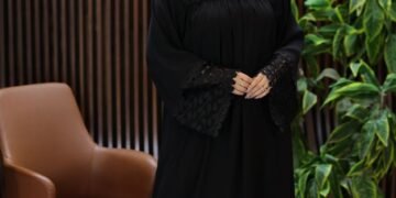 اشيك عبايا و احباب المدينة