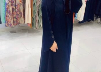 اشيك عبايا و احباب المدينة