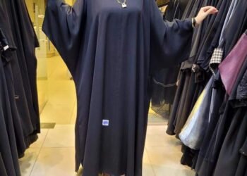 اشيك عبايا و احباب المدينة