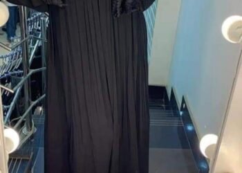 اشيك عبايا و احباب المدينة