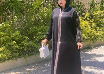 اشيك عبايا و احباب المدينة