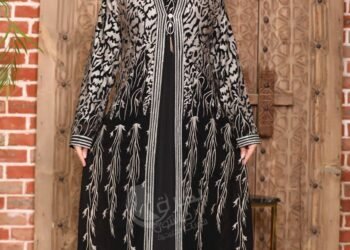 اشيك عبايا و احباب المدينة