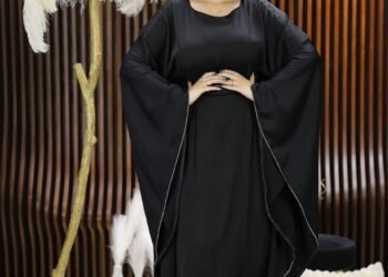 اشيك عبايا و احباب المدينة