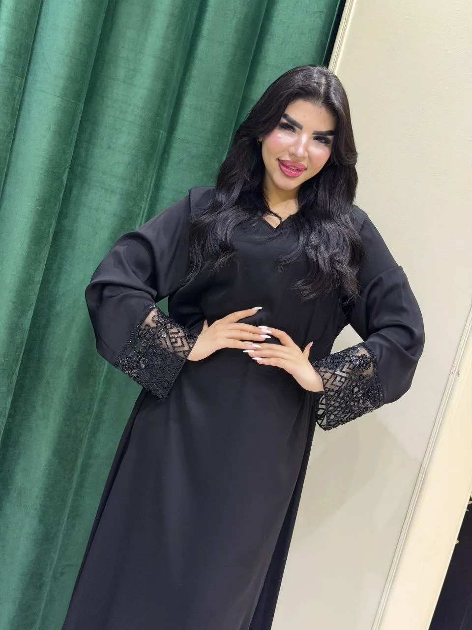 مكتب عبايات – اشيك عبايا و احباب المدينة - صورة 2