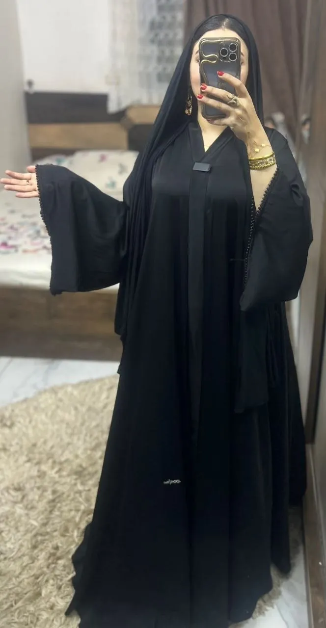 مكتب عبايات وملابس محجبات – اشيك عبايا و احباب المدينة - صورة 3