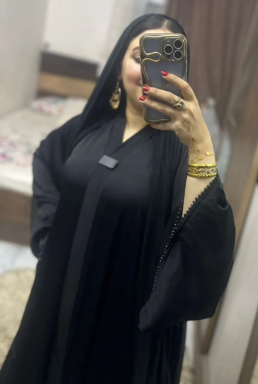 مكتب عبايات وملابس محجبات – اشيك عبايا و احباب المدينة - صورة 4